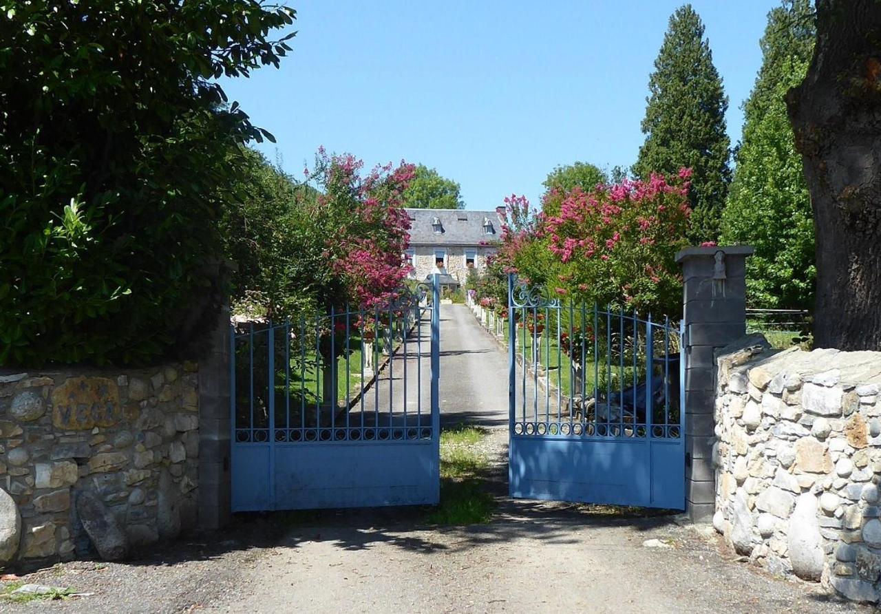 Domaine Vega Bed and Breakfast Saint-Arroman  Εξωτερικό φωτογραφία
